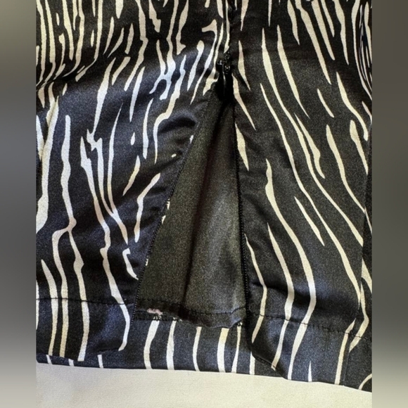 Danier EUC Vintage Dress Animal print Black/White Size 4 - Picture 9 of 11